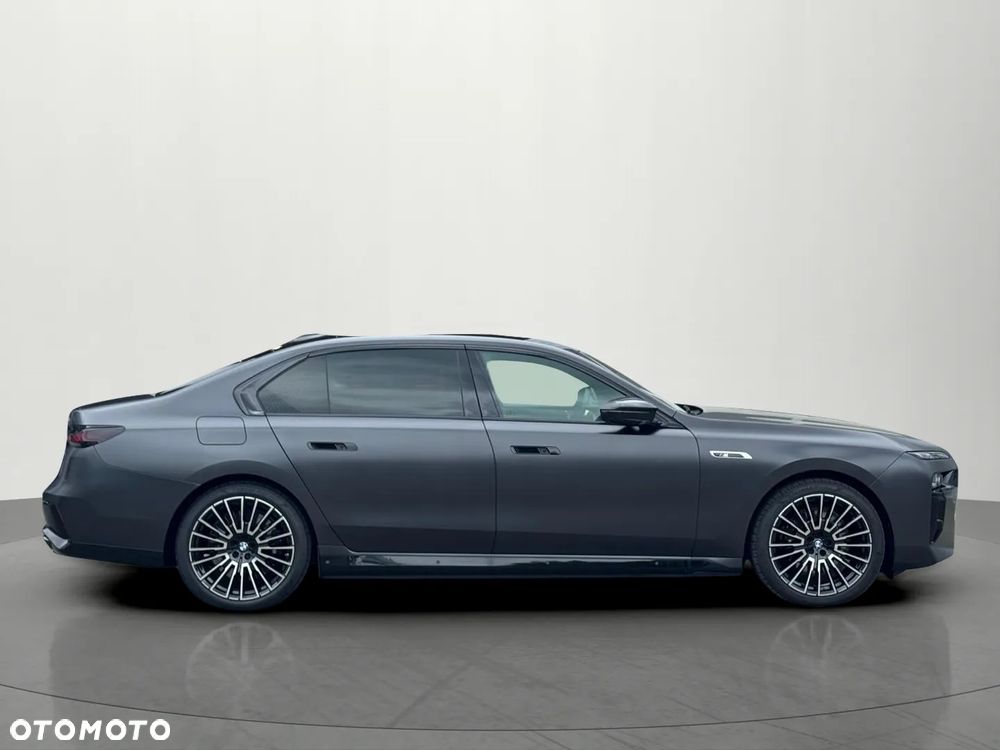 BMW Seria 7 M760e xDrive - 4