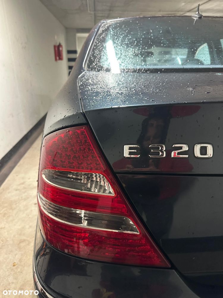 Mercedes-Benz Klasa E 320 CDI T Avantgarde - 11