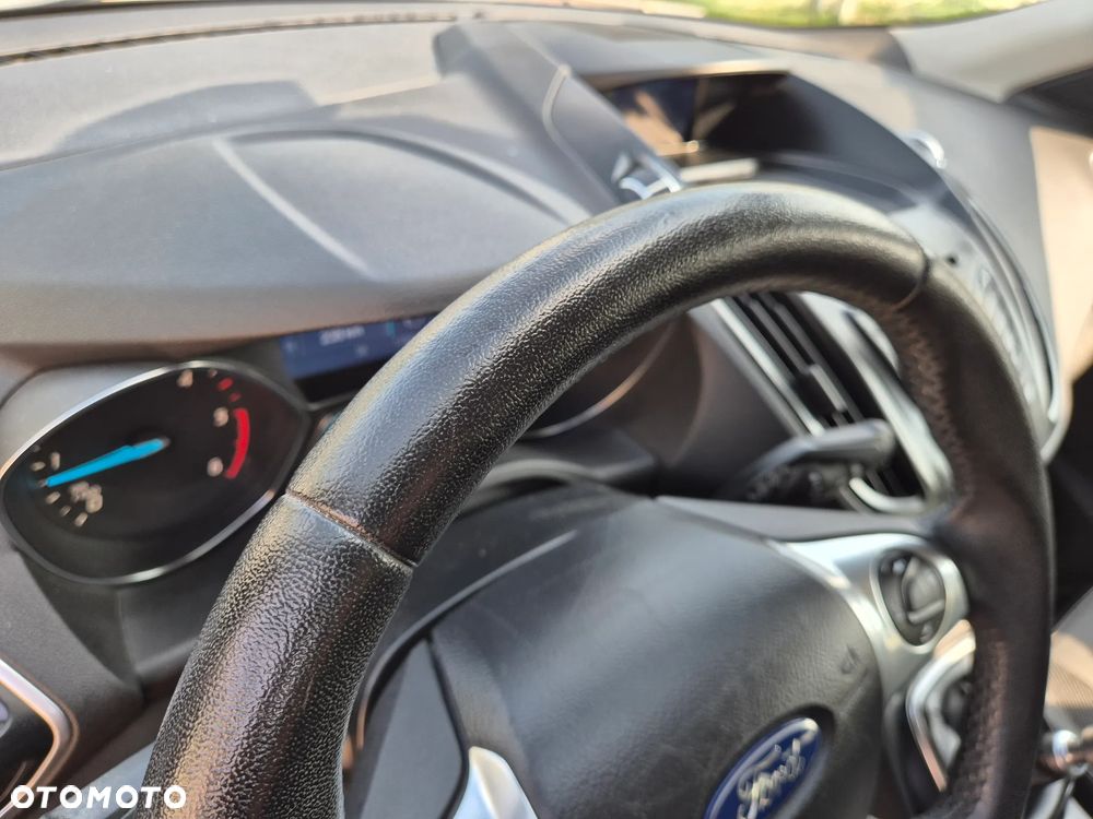 Ford Kuga 2.0 TDCi 4x4 Titanium - 25