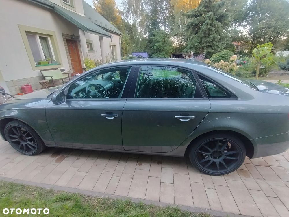 Audi A4 Limousine - 6