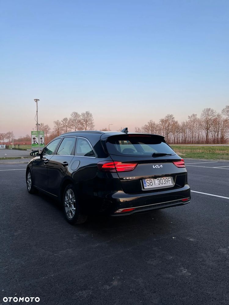 Kia Ceed 1.6 CRDi mHEV M - 5