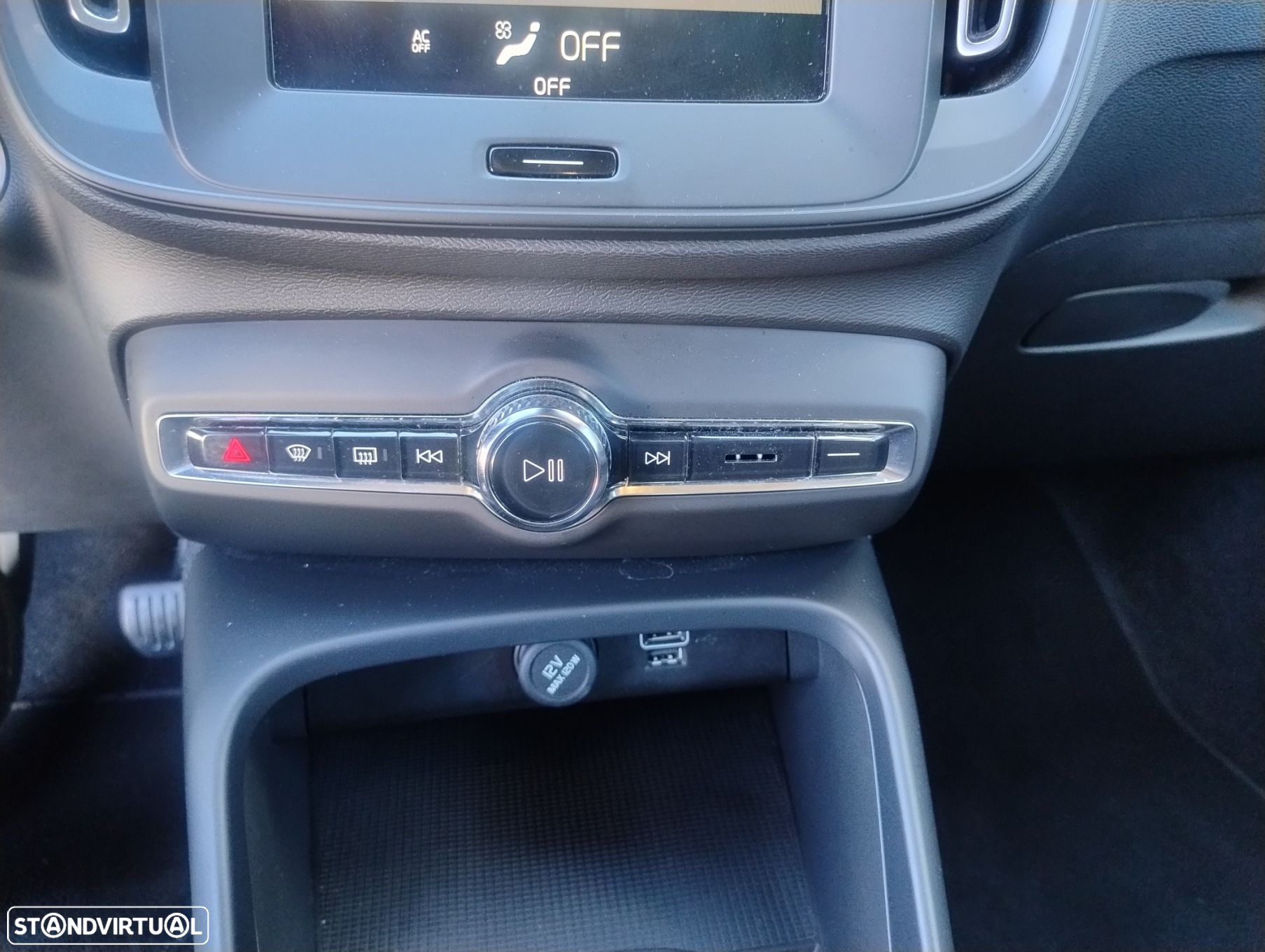 Volvo XC 40 1.5 T2 Momentum - 25