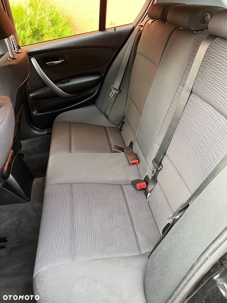 BMW Seria 1 116d - 14
