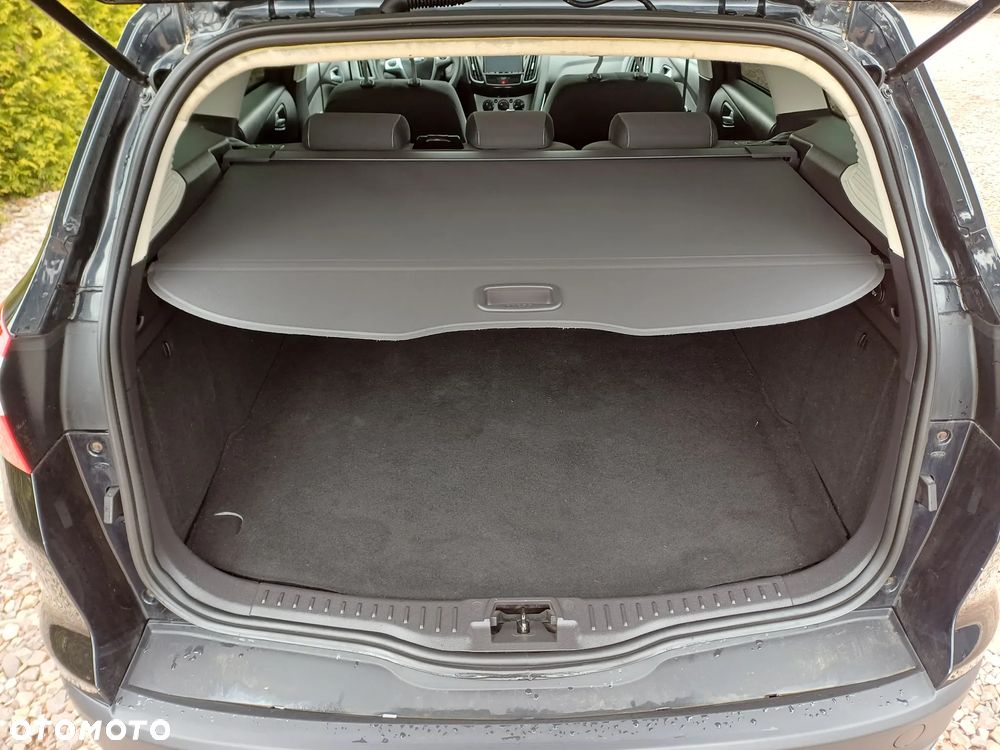 Ford Focus 1.6 TDCi DPF Ambiente - 8