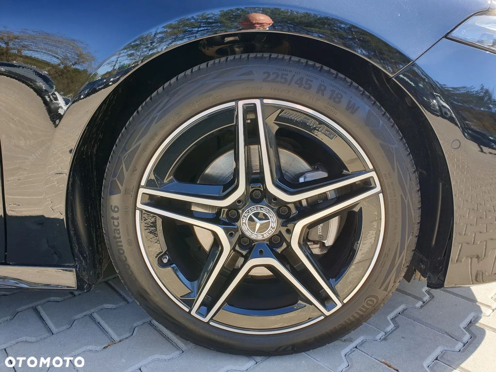Mercedes-Benz Klasa A 200 AMG Line 7G-DCT - 34