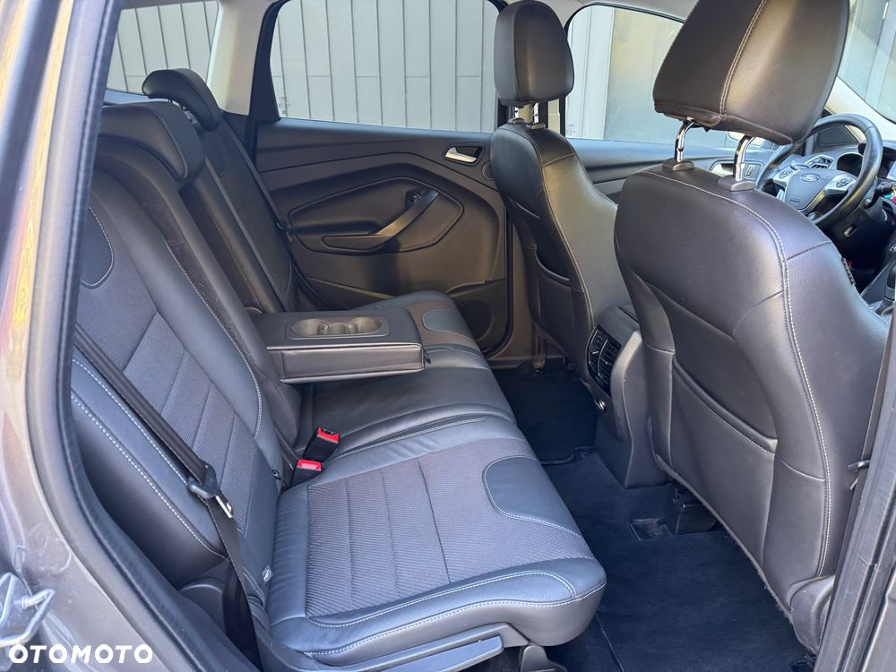 Ford Kuga 2.0 TDCi 4x4 ST-Line - 28