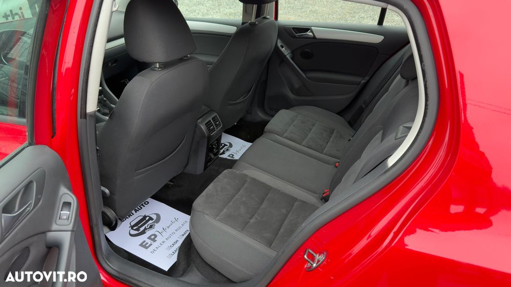 Volkswagen Golf 1.6 TDI DPF Style - 18