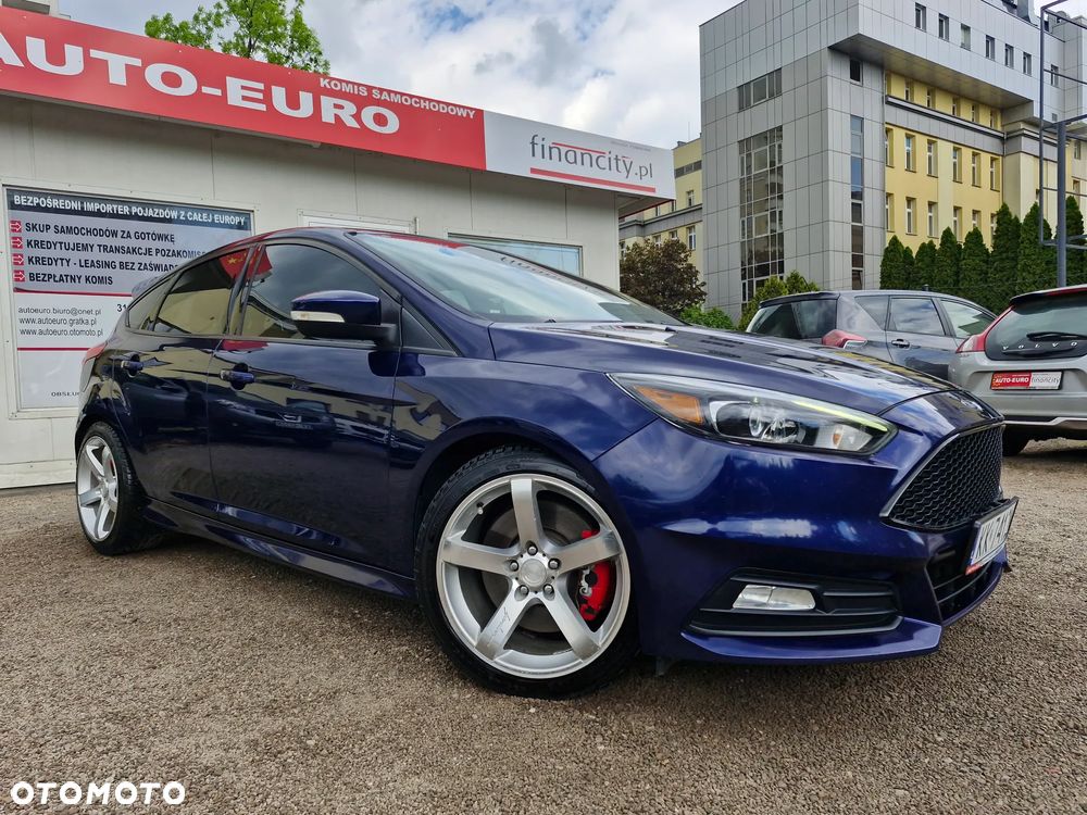 Ford Focus 2.0 EcoBoost ST mit Leder-Exclusiv-Paket - 8