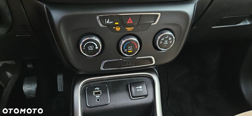 Jeep Compass 1.6 MultiJet Longitude - 15