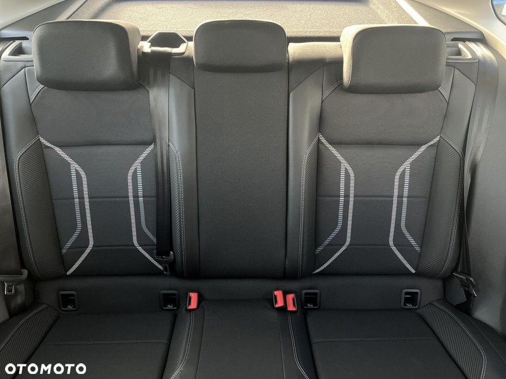 Volkswagen Taigo 1.5 TSI ACT Style DSG - 34