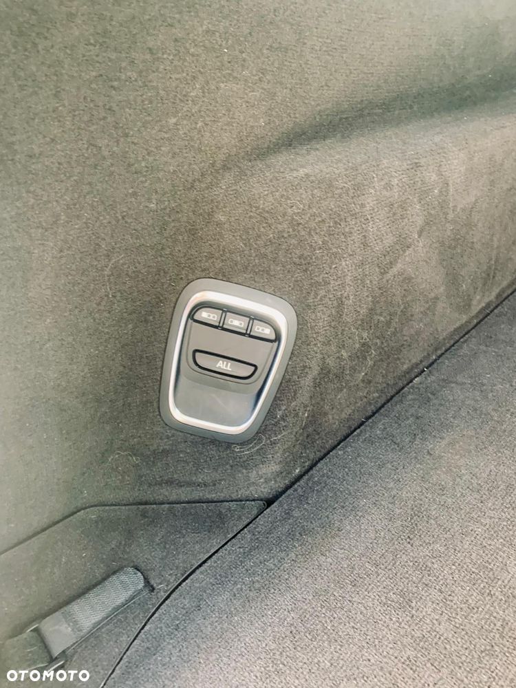 Renault Espace 1.6 dCi Energy Initiale Paris EDC - 22