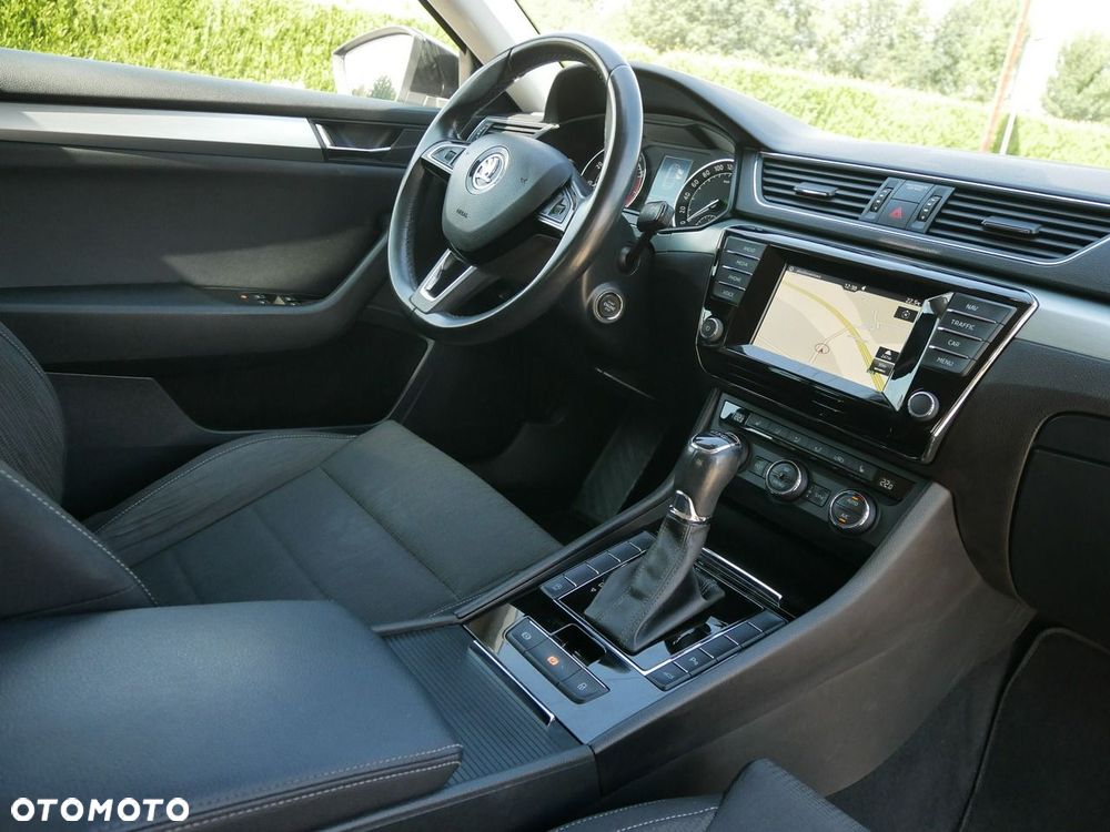 Skoda Superb 1.8 TSI DSG Ambition - 9