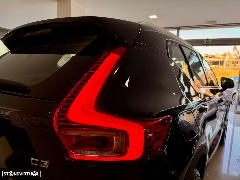 Volvo XC 40 2.0 D3 Momentum Plus - 24