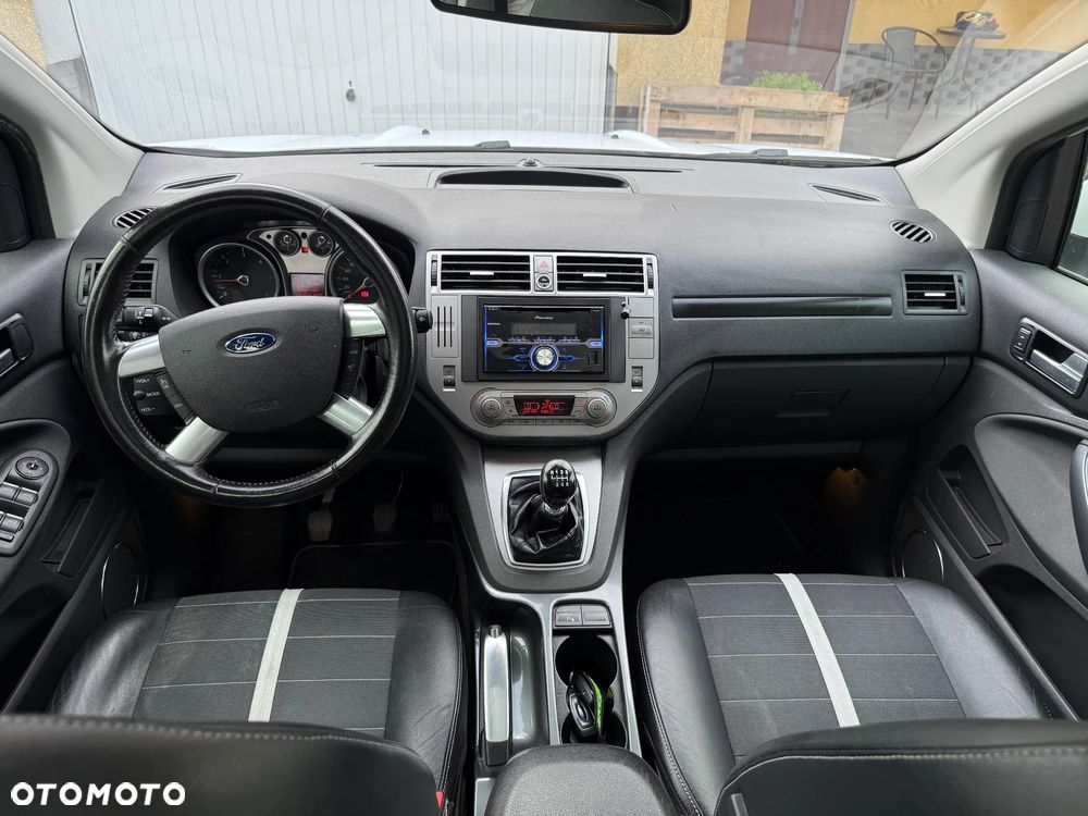Ford Kuga - 21