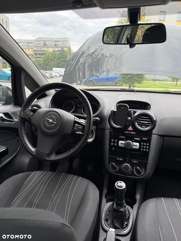 Opel Corsa 1.2 16V Enjoy - 16
