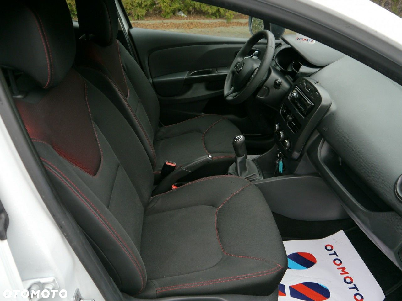 Renault Clio 1.2 16V Authentique - 22