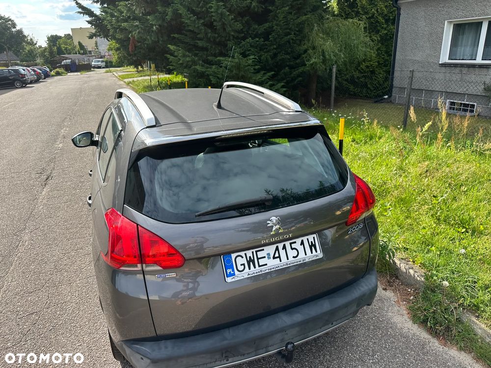 Peugeot 2008 1.2 Pure Tech Allure S&S - 12