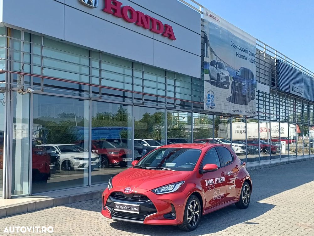 Toyota Yaris 1.5 VVT-i HSD Dynamic Plus Bi-tone - 1