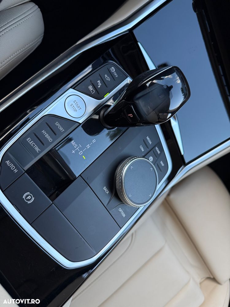 BMW Seria 3 330e xDrive AT PHEV - 31