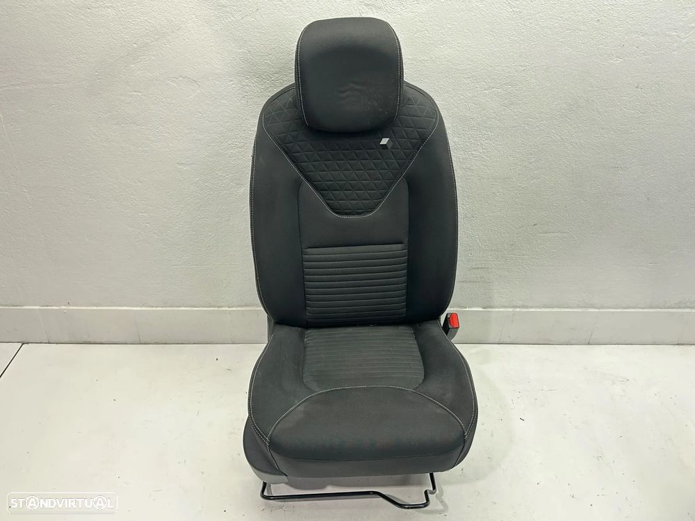 Conjunto Bancos - Renault Clio IV (2016) - 5