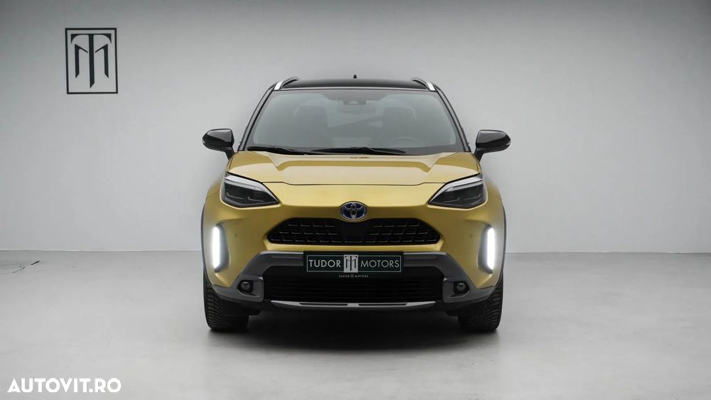 Toyota Yaris Cross 1.5 VVT-i HSD 4x4 Exclusive Adventure - 6