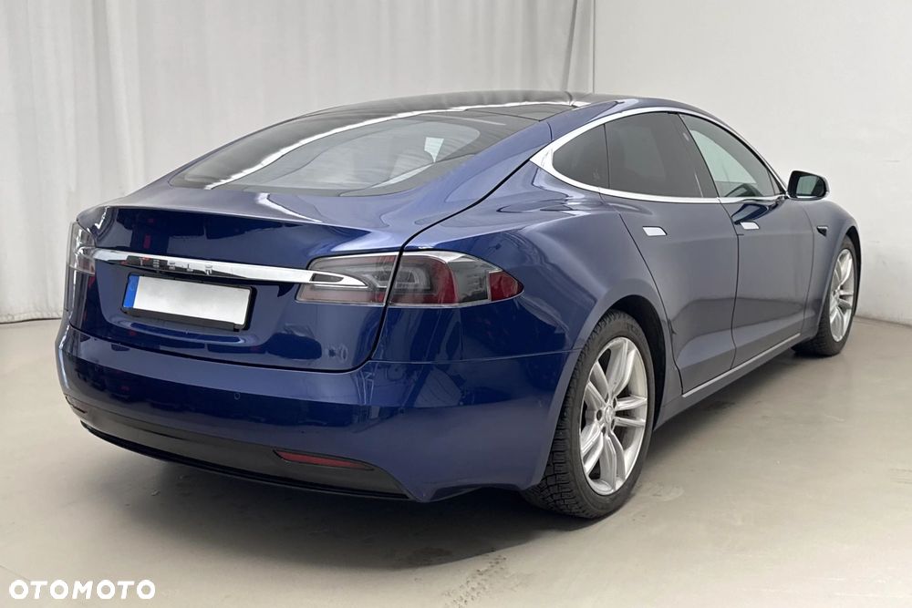 Tesla Model S Long Range Plus - 4