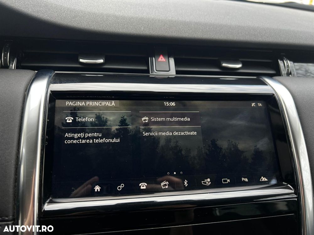 Land Rover Discovery Sport - 12