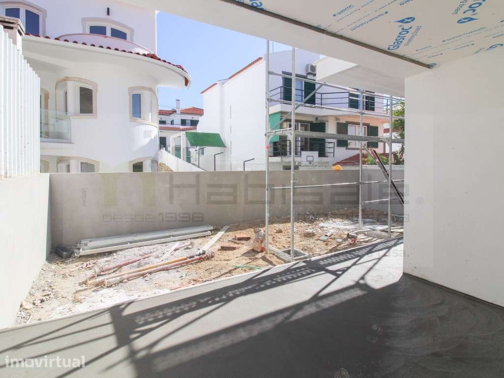 Moradia T3+1 a 5 minutos da Faculdade e das praias da Caparica - Grande imagem: 4/25