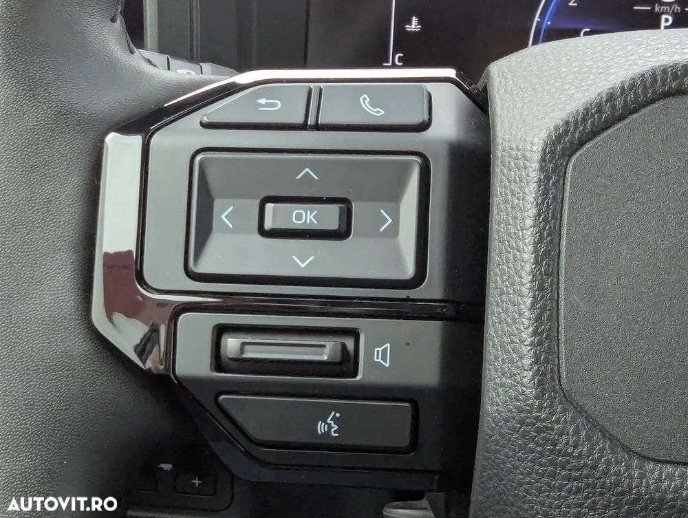 Toyota Land Cruiser 300 - 16