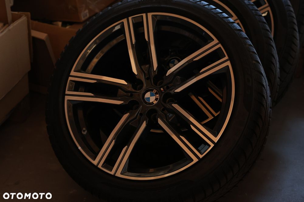 BMW Seria 8 - 35