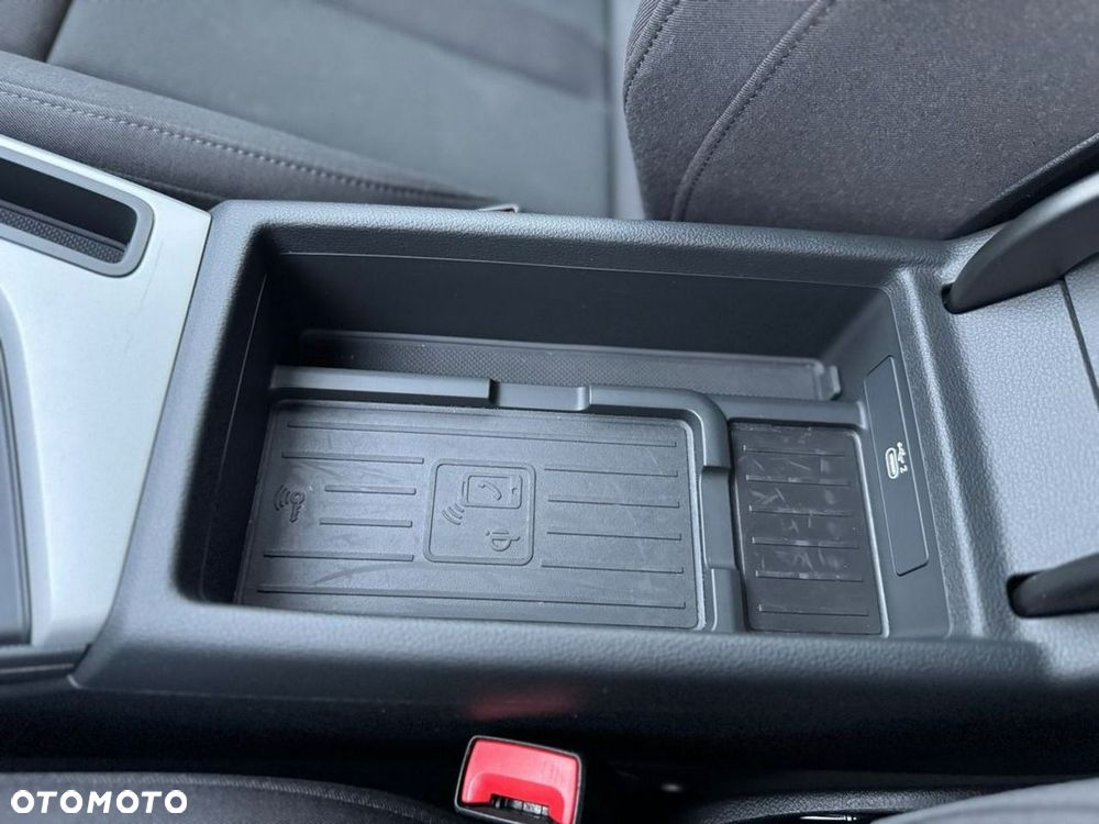 Audi A4 Avant - 31
