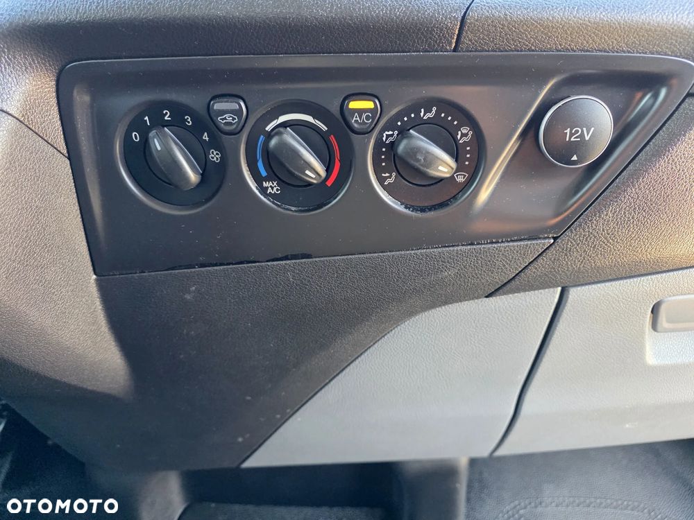 Ford TRANSIT CUSTOM 2,0 TDCI 170 KONNY 290 L2 DŁUGI LONG BOGATA WERSJA KLIMA WEBASTO 2 X BOCZNE DRZWI GWARANCJA KAMERA PARKTRONIK - 26