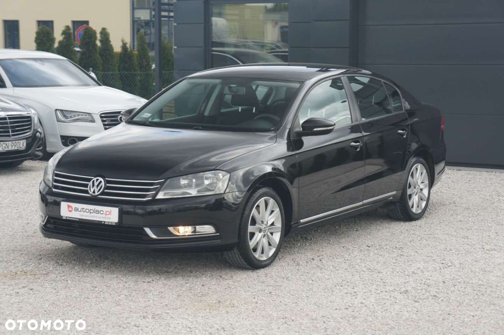 Volkswagen Passat - 4