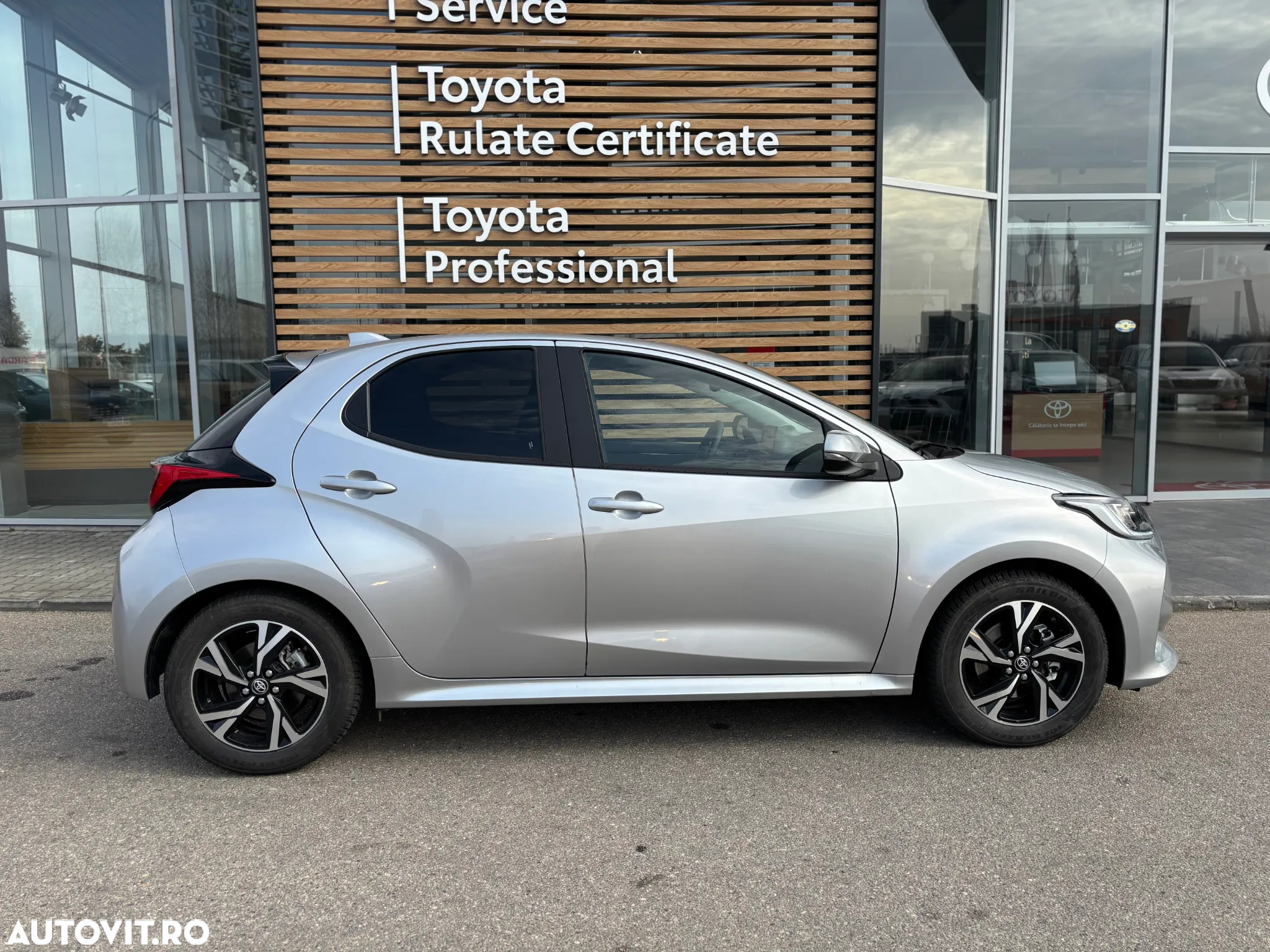 Toyota Yaris 1.5 116 CP HEV Dynamic - 7