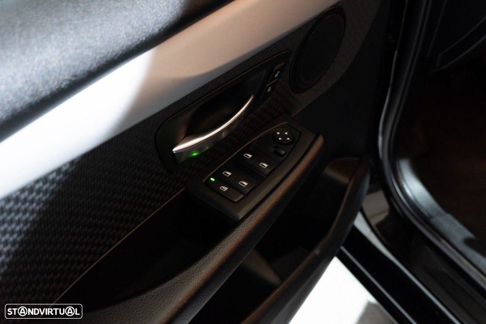 BMW 216 Active Tourer d Advantage - 40