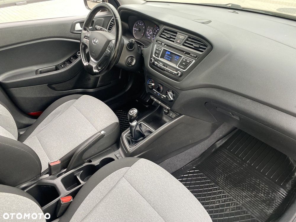 Hyundai i20 - 16