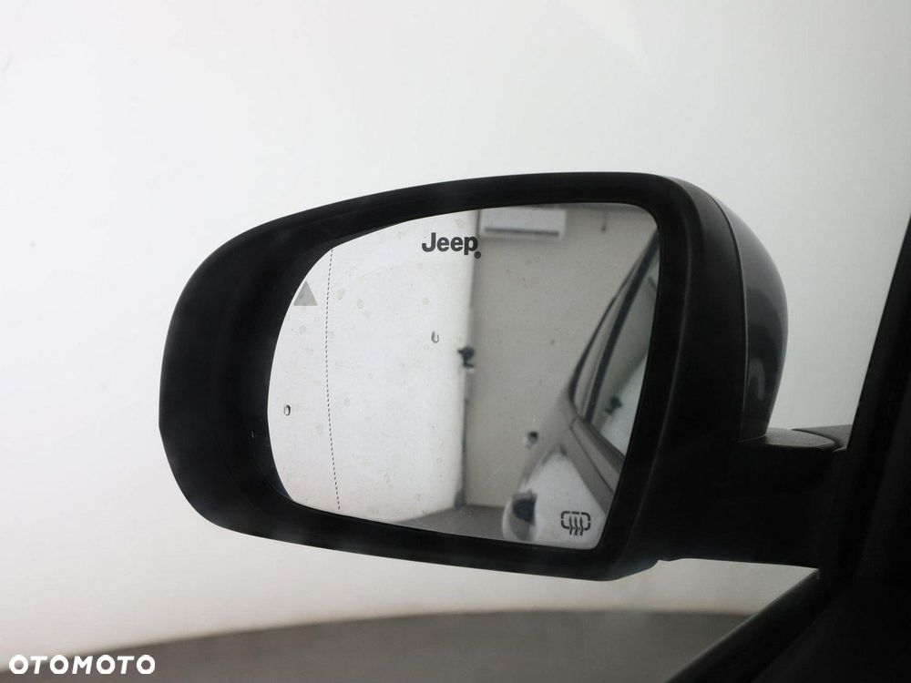 Jeep Compass - 36