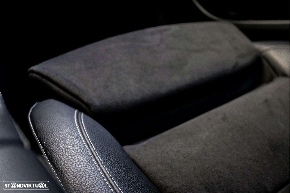 Mercedes-Benz E 300 de AMG Line 4Matic - 13