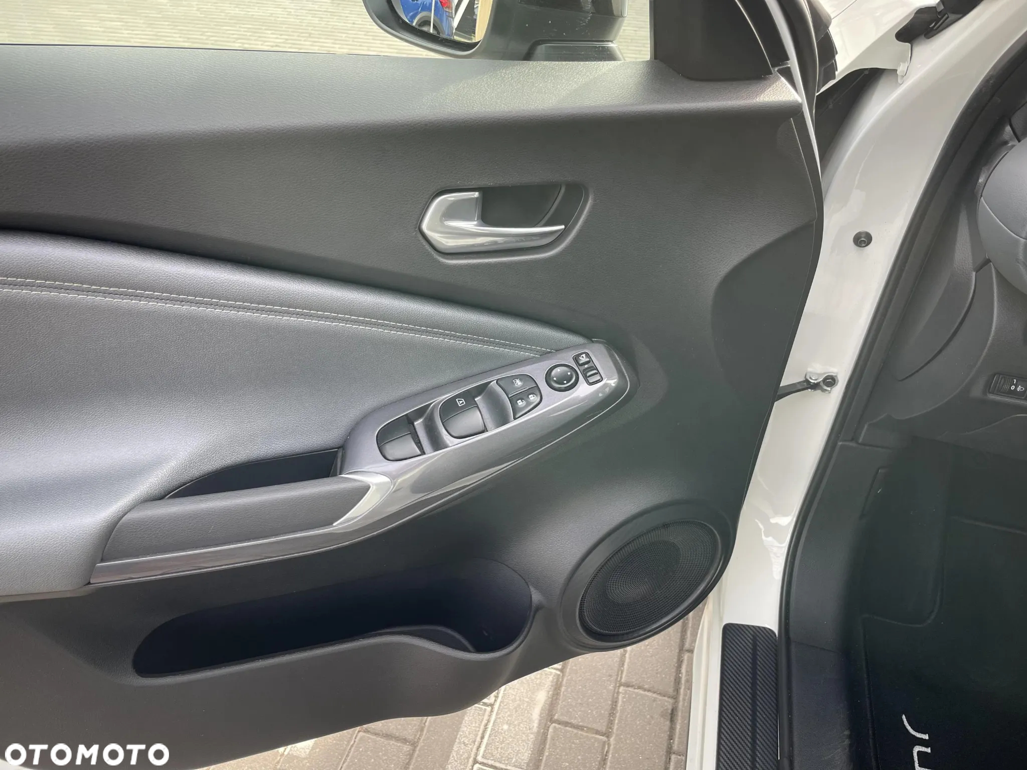 Nissan Juke 1.0 DIG-T N-Connecta DCT - 10