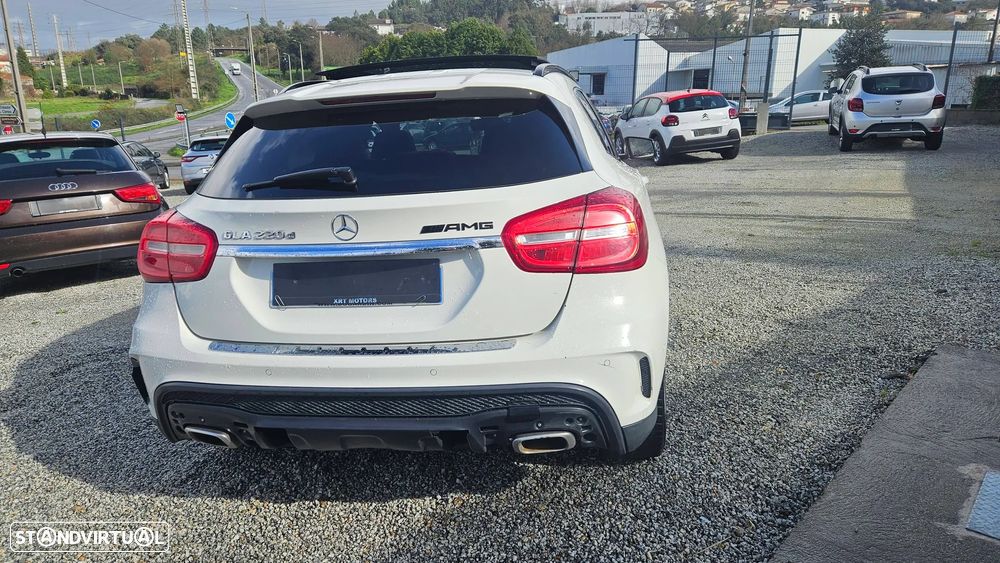 Mercedes-Benz GLA 220 d 4Matic 7G-DCT AMG Line - 11