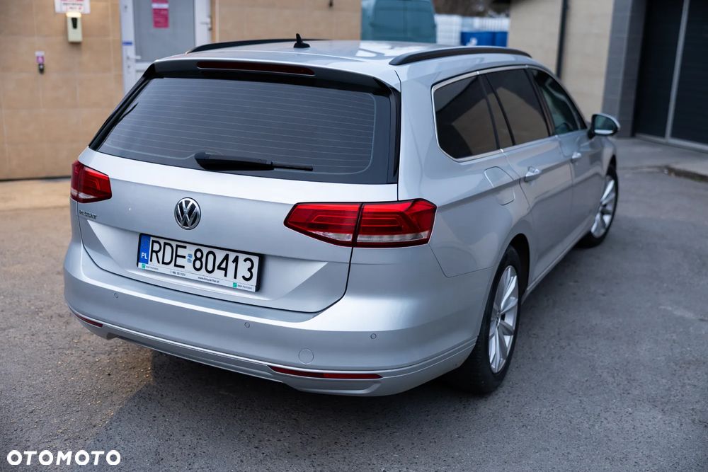 Volkswagen Passat - 11