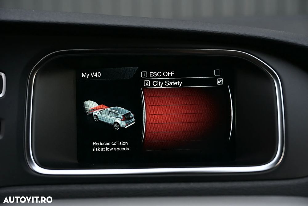 Volvo V40 D3 Geartronic Momentum - 31