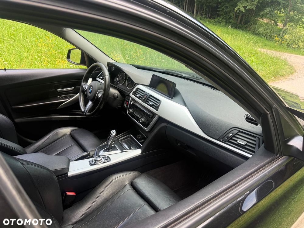 BMW Seria 3 320i - 9