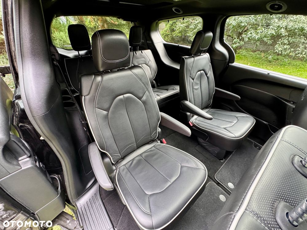 Chrysler Pacifica - 18