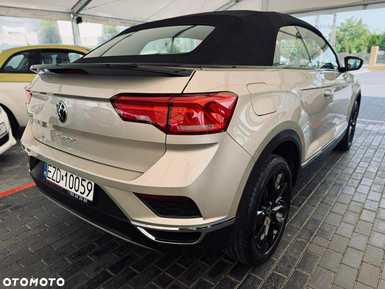 Volkswagen T-Roc - 12
