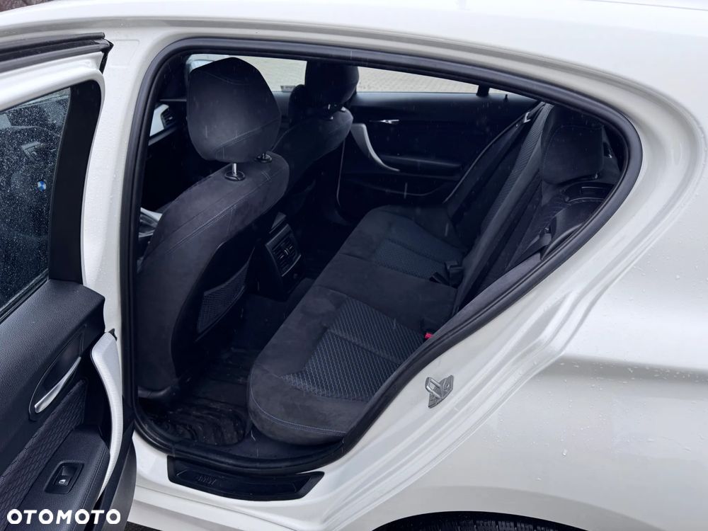 BMW Seria 1 116i Sport Line - 24