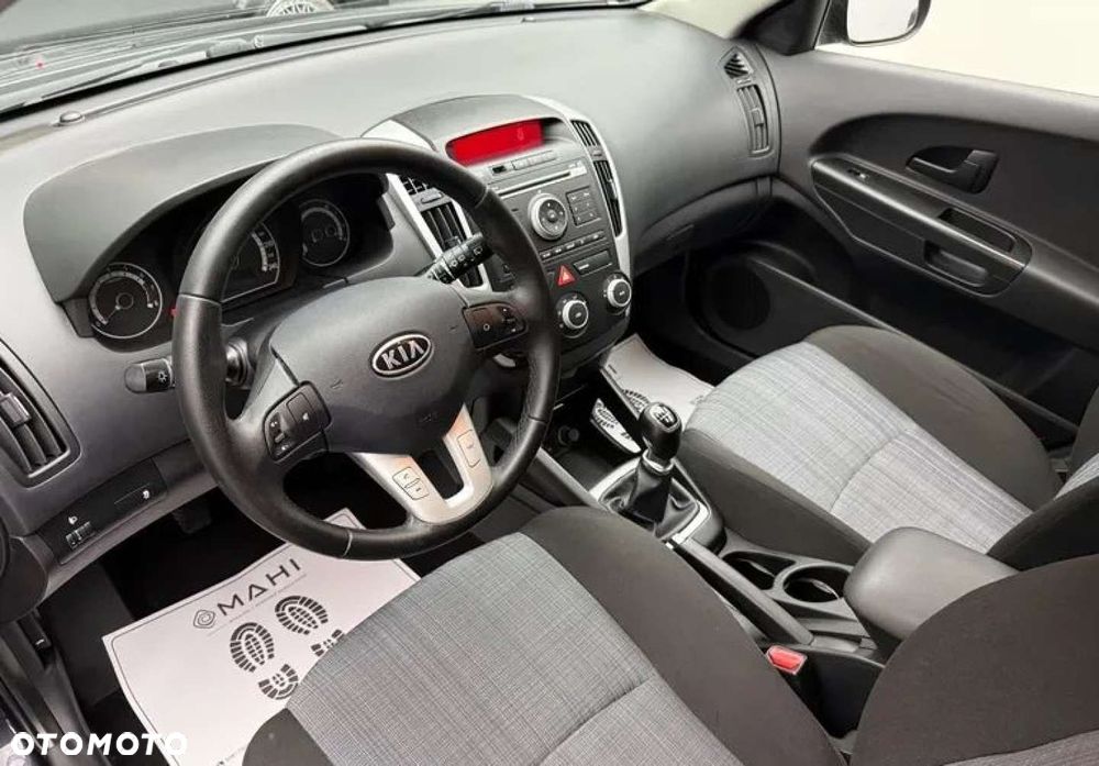 Kia Ceed 1.4 Comfort - 24