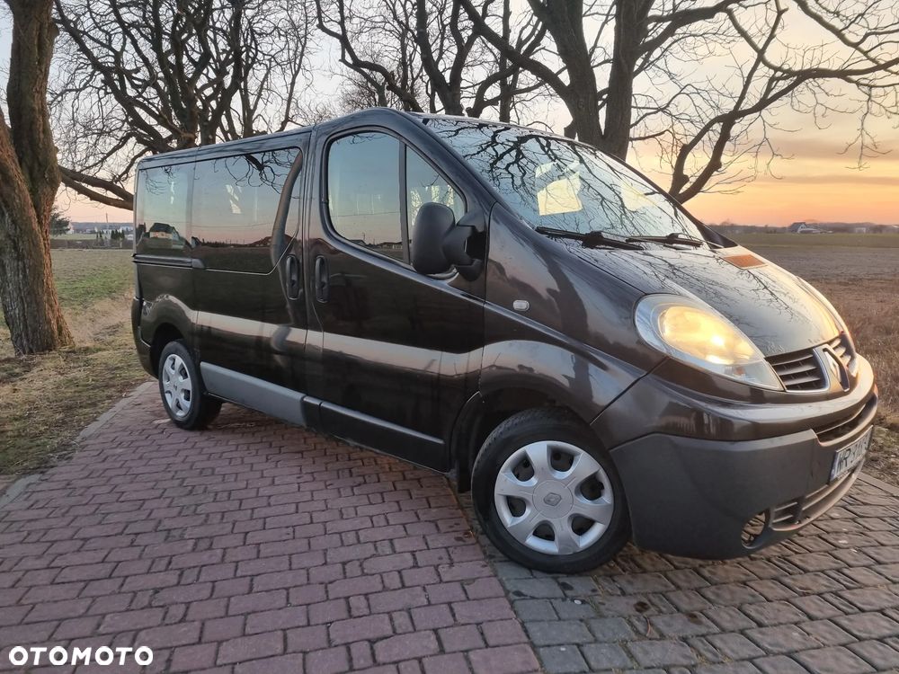 Renault Trafic L1H1 Passenger Lux - 2