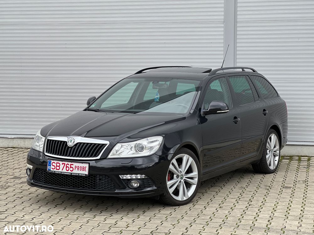 Skoda Octavia Combi 2.0 TDI RS - 1