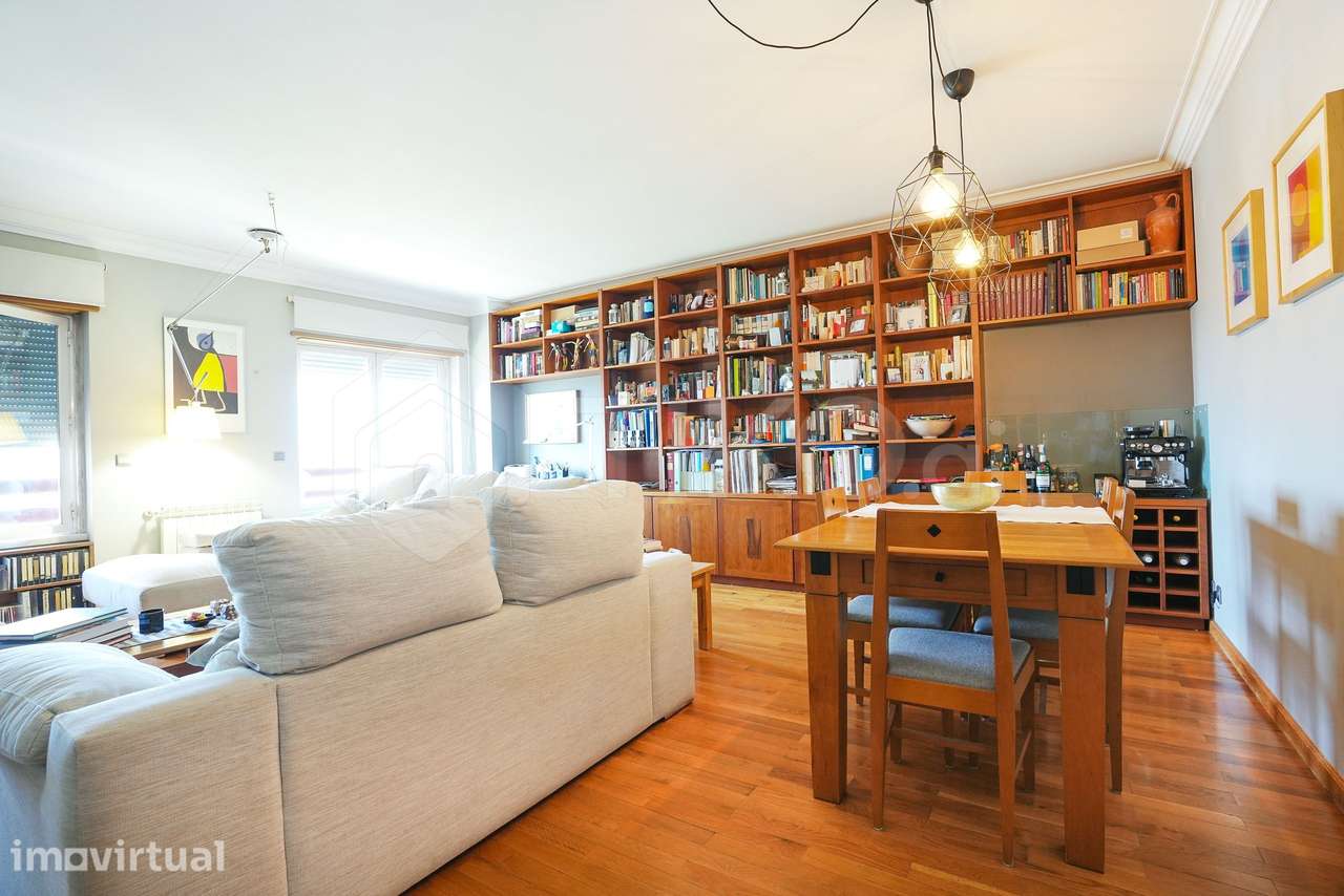 T3 COM 139 M², 2 LUGARES DE GARAGEM E ARRECADAÇÃO | TELHEIRAS, LISBOA - Grande imagem: 2/31